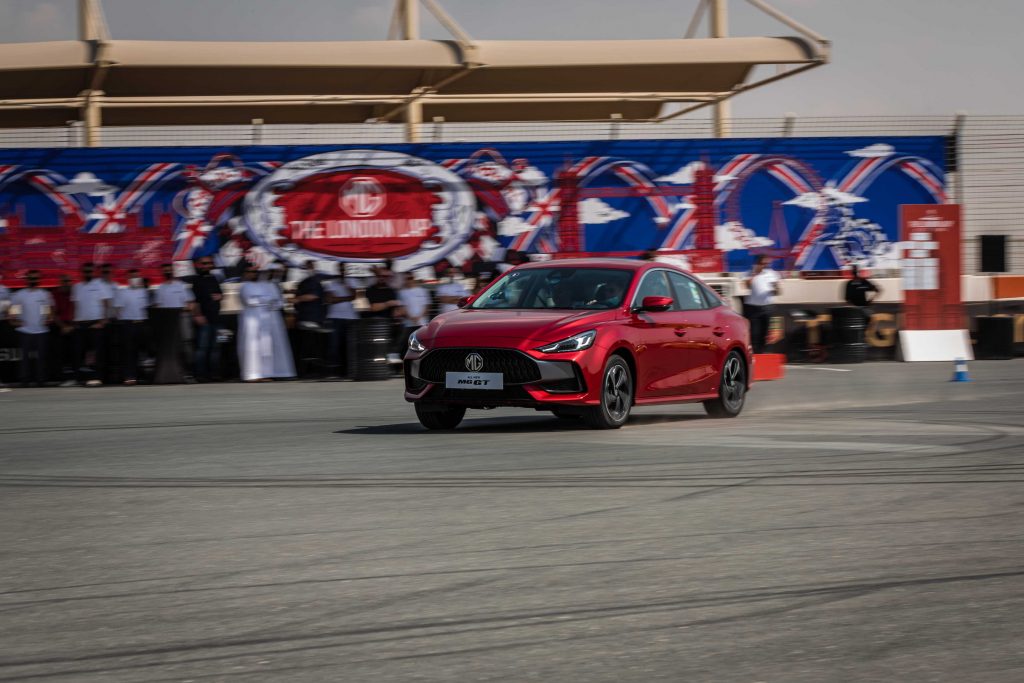 شبكة السيارات الصينية – تعرف على أسعار وفئات سيارة MG GT 2023 في السعودية