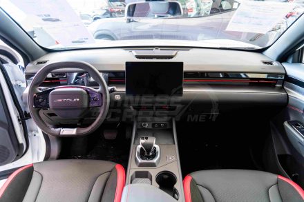 أهم ما تريد معرفته عن جيتور داشينج 2025 وتجهيزات المقصورة الداخلية