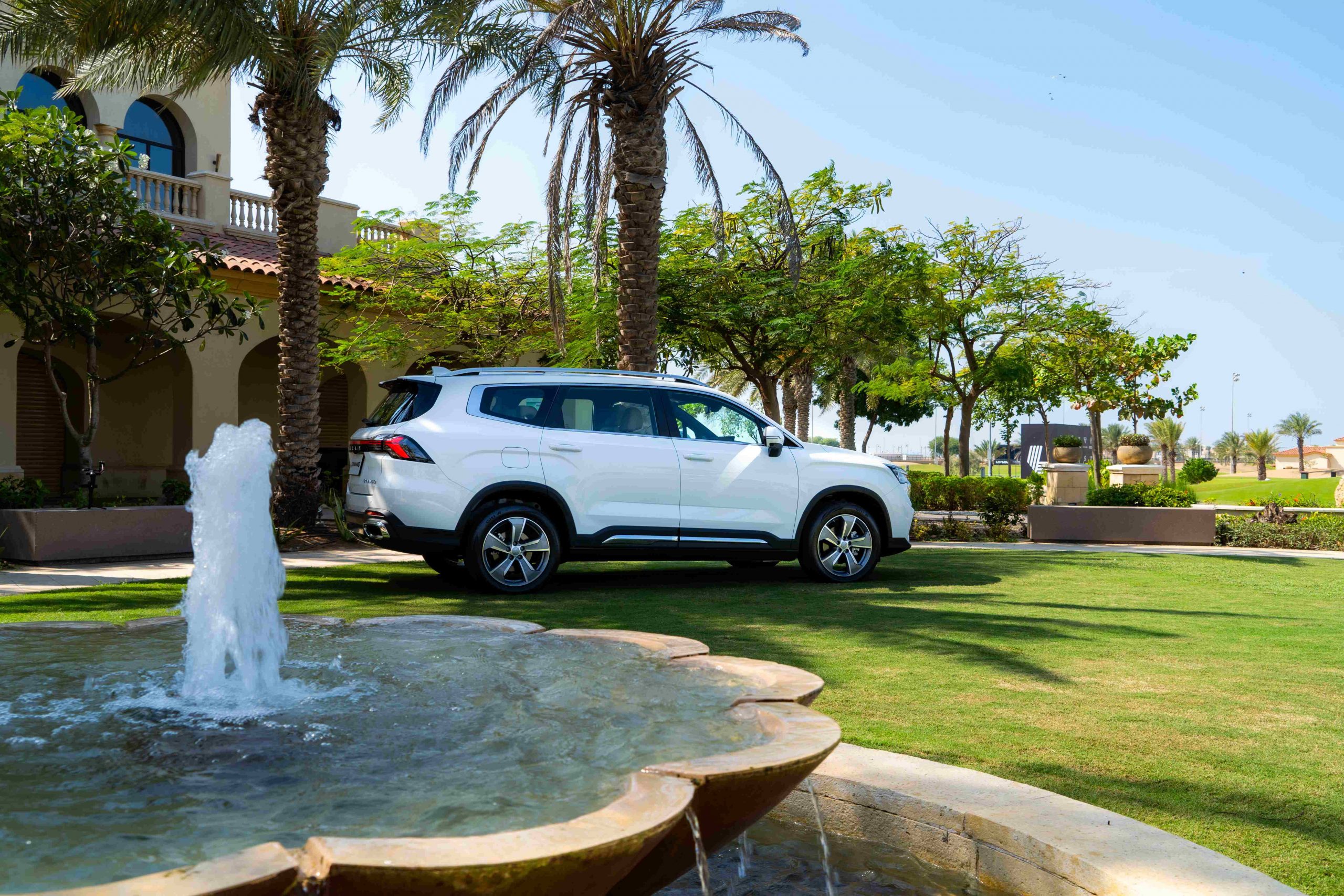 شبكة السيارات الصينية &ndash; 3 أنماط للقيادة في جيلي أوكافانجو: رياضي أم اقتصادي أم مريح؟