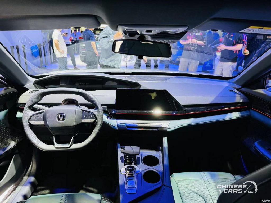 شبكة السيارات الصينية – جولة شبكة السيارات الصينية بمعرض بكين للسيارات 2024: إطلاق شانجان UNI-V iDD الجديدة الهجينة PHEV موديل 2024