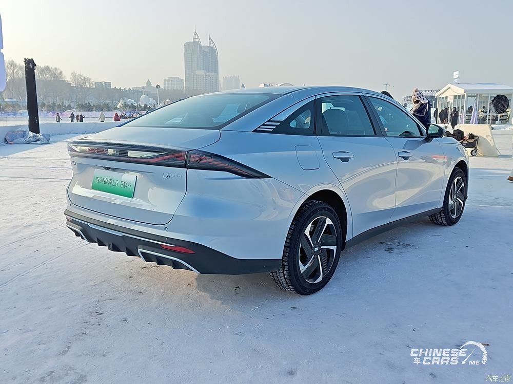 شبكة السيارات الصينية – Geely Galaxy L6 EM-i: بداية البيع المسبق لسيارة السيدان الهجينة PHEV المتميزة في الصين بمدى شامل أكثر من 1300 كم