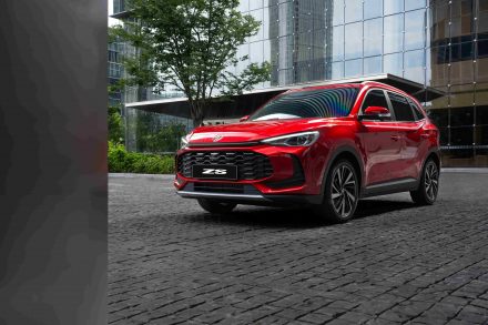 النسخة الجديدة من MG ZS موديل 2025 خضعت للعديد من التحديثات مقارنة بالنسخة السابقة.. فما هي؟