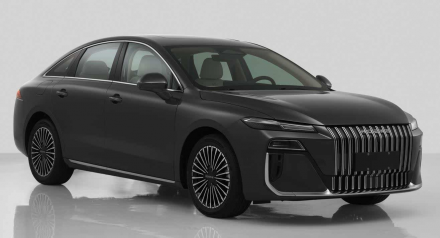 Roewe M7 DMH الجديدة: سيدان هجينة بطابع تنفيذي وتصميم أمامي جريء