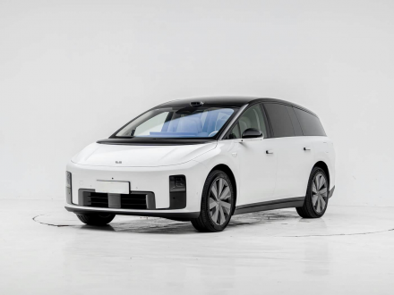Li Auto i8: دخول ذكي وفاخر إلى عالم السيارات الكهربائية العائلية – الإعلان عن فتح باب الحجز الرسمي, فماذا تعرف عنها؟