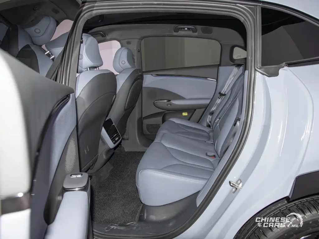 رسميًا: إطلاق سيارة Xpeng G7 2025 الجديدة – SUV كهربائية ذكية بمدى 702 كم وسعة حوسبة مذهلة 2250TOPS 22 شبكة السيارات الصينية – رسميًا: إطلاق سيارة Xpeng G7 2025 الجديدة – SUV كهربائية ذكية بمدى 702 كم وسعة حوسبة مذهلة 2250TOPS