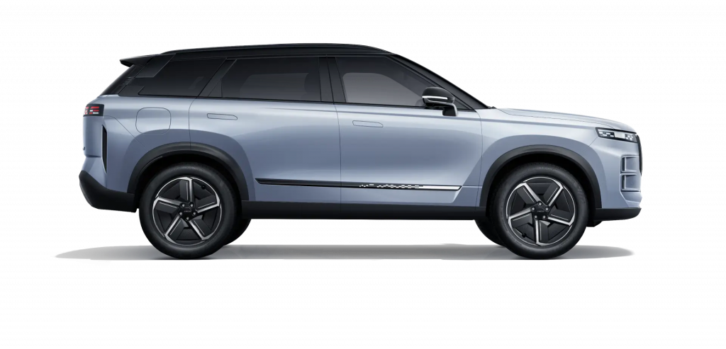 شبكة السيارات الصينية – جايكو J7 PHEV الجديدة: حضور قوي في "جايكو داي" في الرياض, مع مواصفات متقدمة تجمع الفخامة والكفاءة