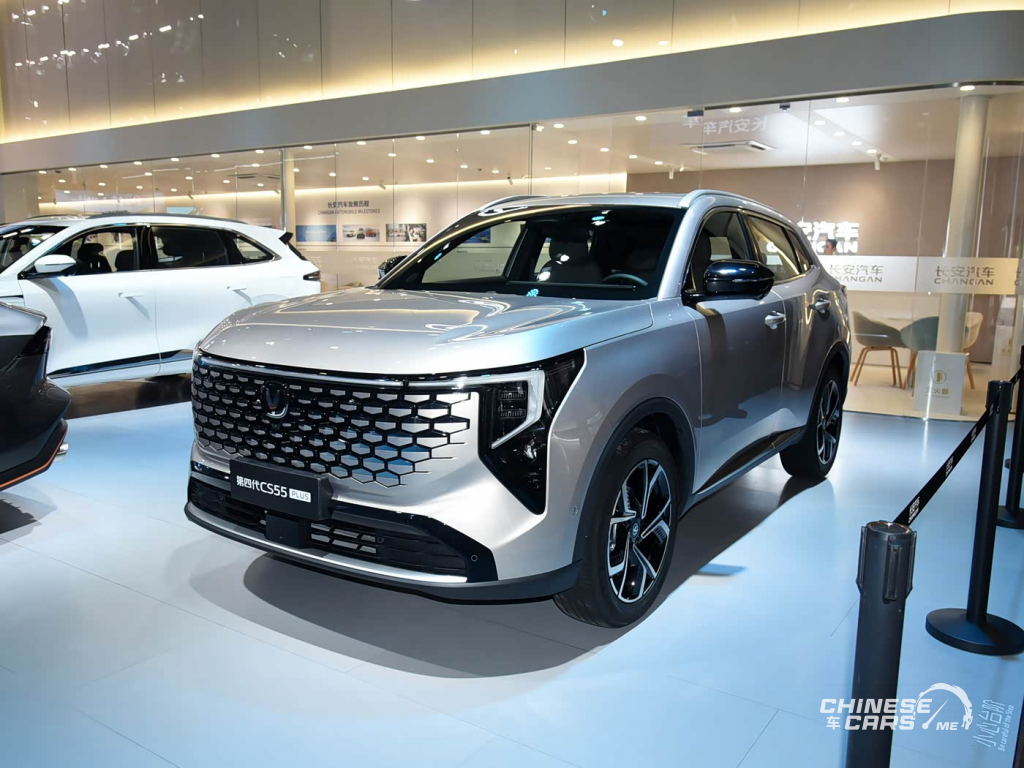 شانجان CS55 PLUS (Uni-S عالميًا) الجيل الرابع تظهر رسميًا في معرض تشنغدو 2025 بتصميم مطور ومحرك Blue Whale الجديد