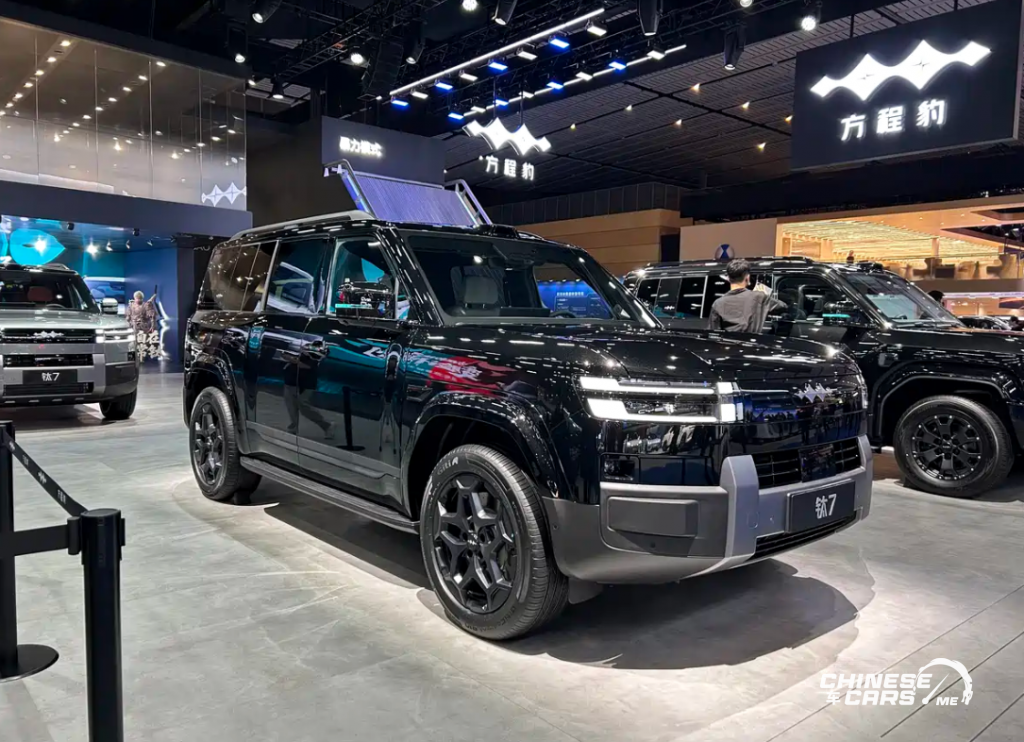 ليوبارد T7 تظهر رسميًا في معرض تشنغدو 2025: SUV هجينة PHEV تجمع بين الفخامة والذكاء والقدرات الميدانية 1 ليوبارد T7 تظهر رسميًا في معرض تشنغدو 2025: SUV هجينة PHEV تجمع بين الفخامة والذكاء والقدرات الميدانية