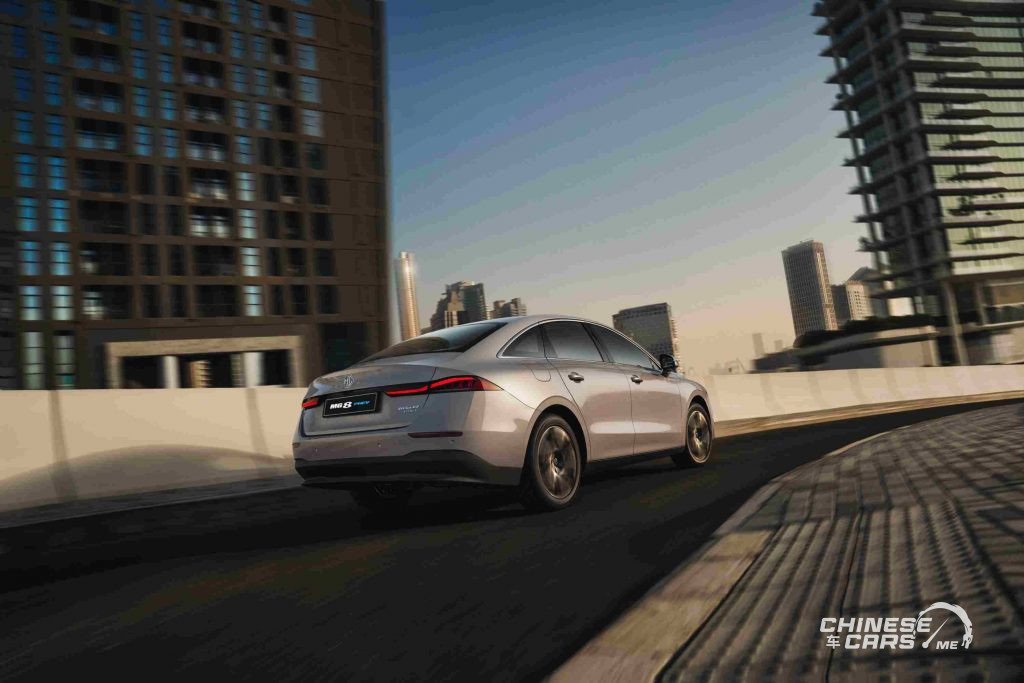 إم جي 8 PHEV الجديدة كلياً 2025: سيدان هجينة بمدى قياسي يصل إلى 1,650 كم في الشرق الأوسط رسميًا 7 شبكة السيارات الصينية – إم جي 8 PHEV الجديدة كلياً 2025: سيدان هجينة بمدى قياسي يصل إلى 1,650 كم في الشرق الأوسط رسميًا