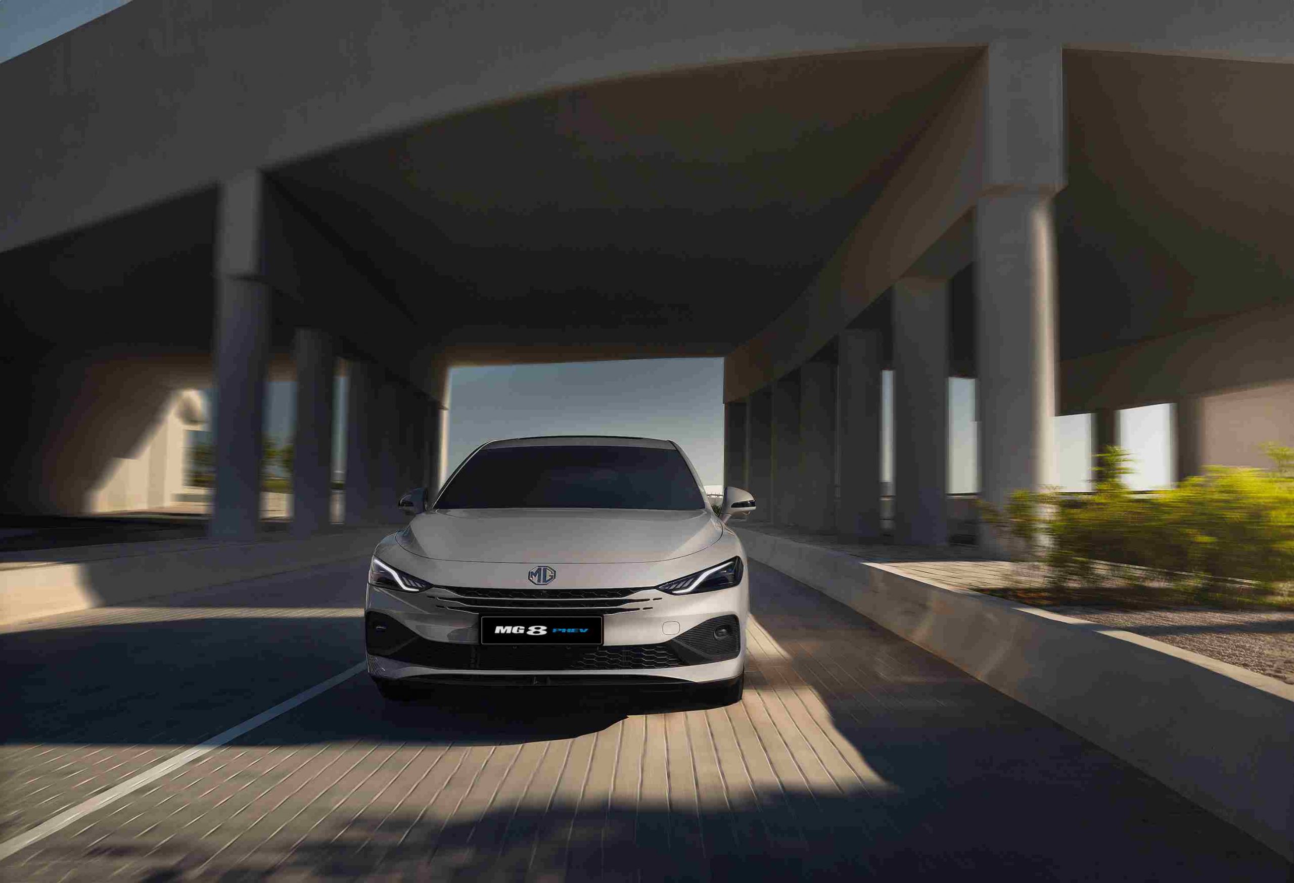 MG8 PHEV الجديدة كليًا بفئتين في السعودية.. تعرف على الفروقات واختر ما يناسبك 1 MG8 PHEV الجديدة كليًا بفئتين في السعودية.. تعرف على الفروقات واختر ما يناسبك