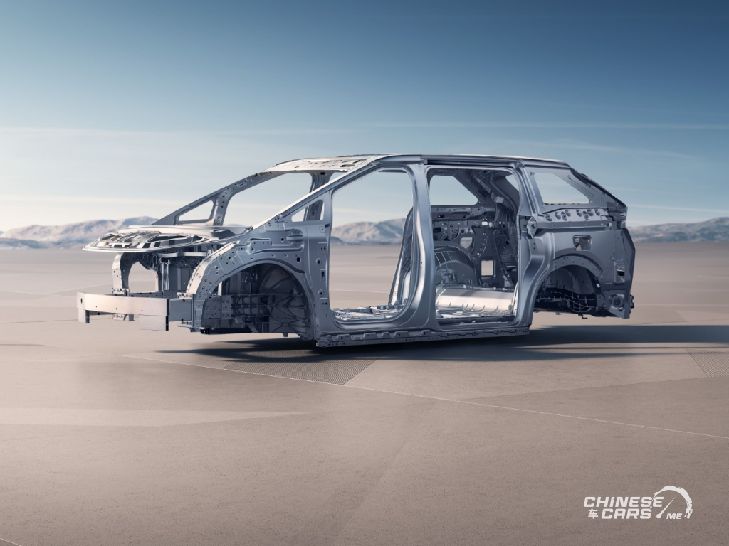 شبكة السيارات الصينية – Xpeng X9 REEV الجديدة: فخامة الـMPV الذكية بمدى 1602 كم وتقنية شحن فائق 5C.