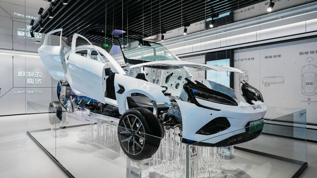 BYD Di Space: أول مركز علمي وتجريبي للسيارات الكهربائية في العالم… مستقبل التنقل يبدأ من تشنغتشو 2 شبكة السيارات الصينية – BYD Di Space: أول مركز علمي وتجريبي للسيارات الكهربائية في العالم… مستقبل التنقل يبدأ من تشنغتشو