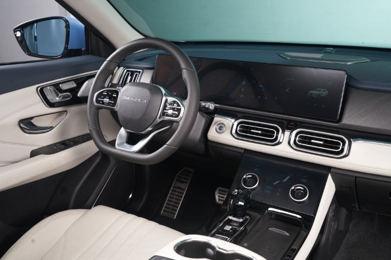 ساويست S07 تخطف الأنظار في معرض الرياض بخيارات محركات متعددة 14