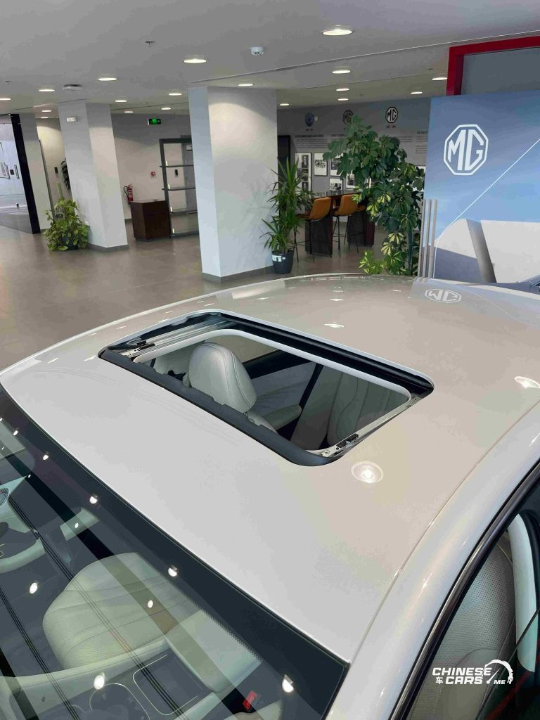 شبكة السيارات الصينية – 1655 كم ببطارية واحدة وخزان واحد: MG 8 PHEV تصل السعودية وتتفوق على جميع السيارات في فئتها في المدى الكلي في السوق