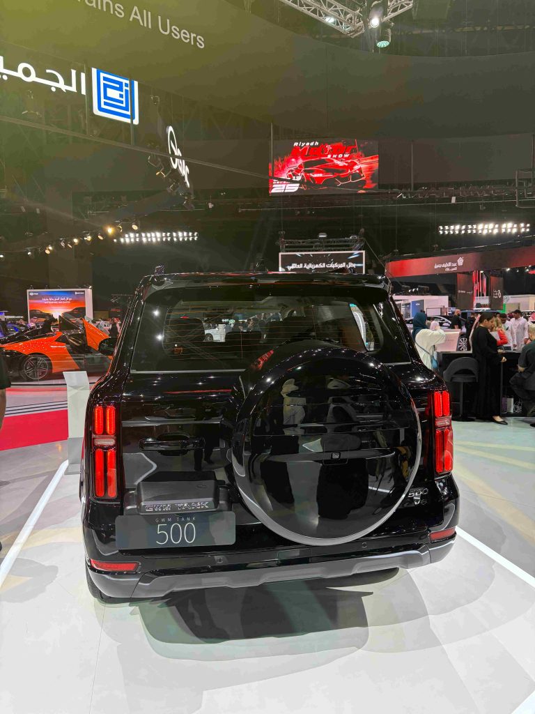 تانك 500 بلاك إيديشن 2026 تصل معرض الرياض من خلال شركة توزيع وتسويق السيارات المحدودة 8