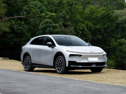 Xpeng G7 نسخة المدى الممتد تظهر رسميًا… مدى كهربائي 430 كم ومدى إجمالي يصل إلى 1704 كم