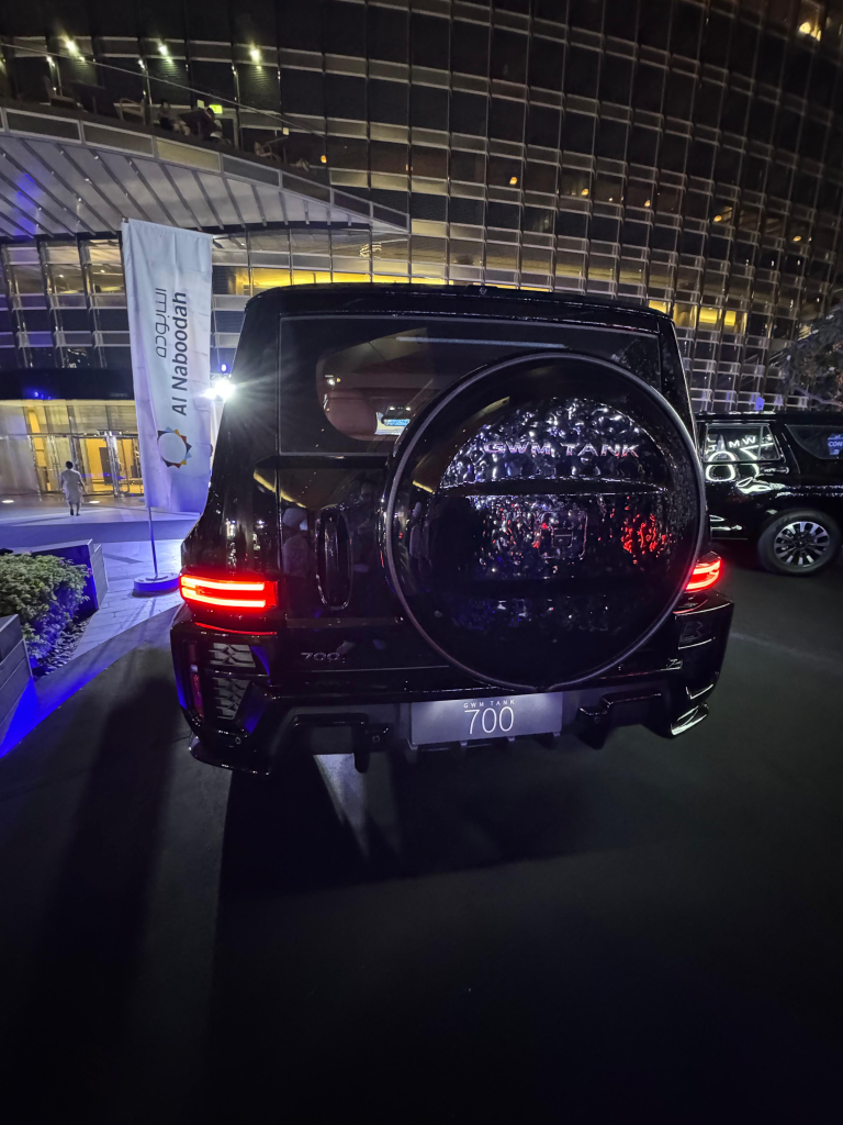 التغطية الشاملة لإطلاق تانك 700 في الشرق الأوسط والتقنيات الكاملة للهيكل والمحرك والأوف رود 15