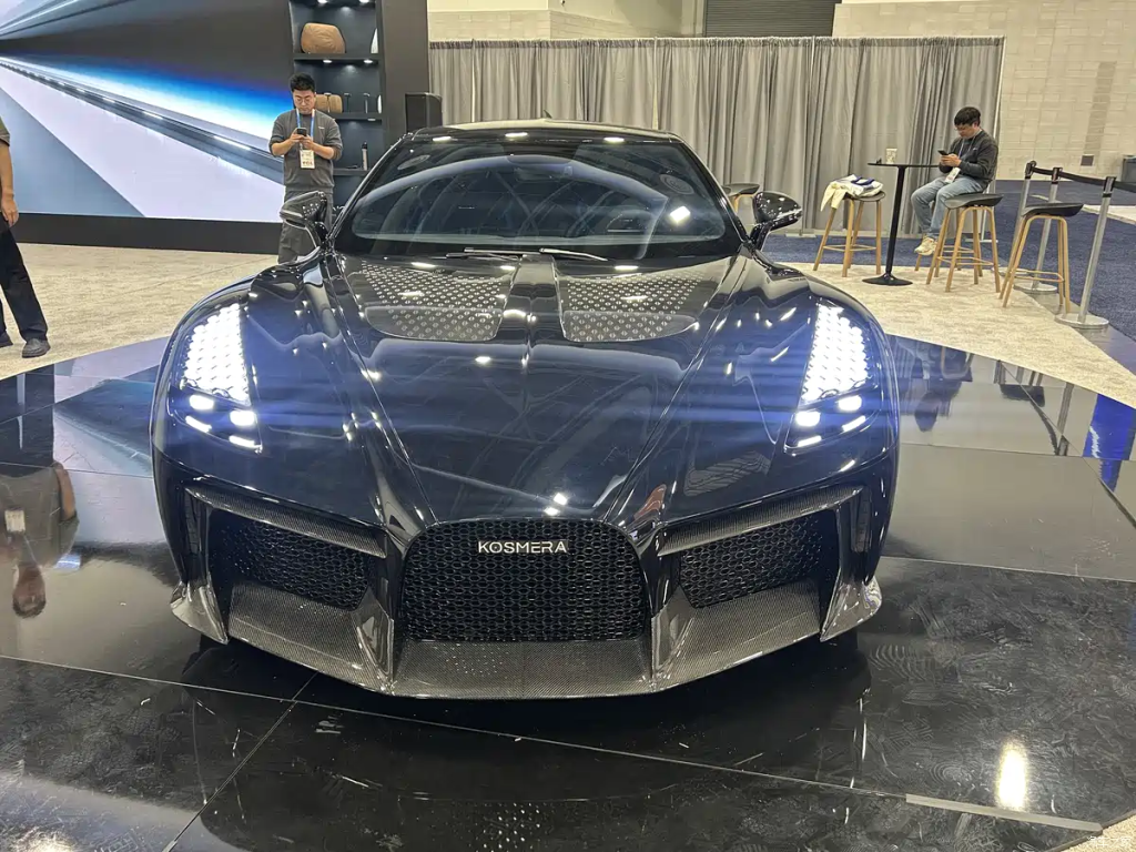 كوزميرا تشعل معرض CES 2026: ظهور رسمي لأول سيارتيها الخارقتين بتقنيات مذهلة وتصميم جريء بعيد عن تقليد بوجاتي