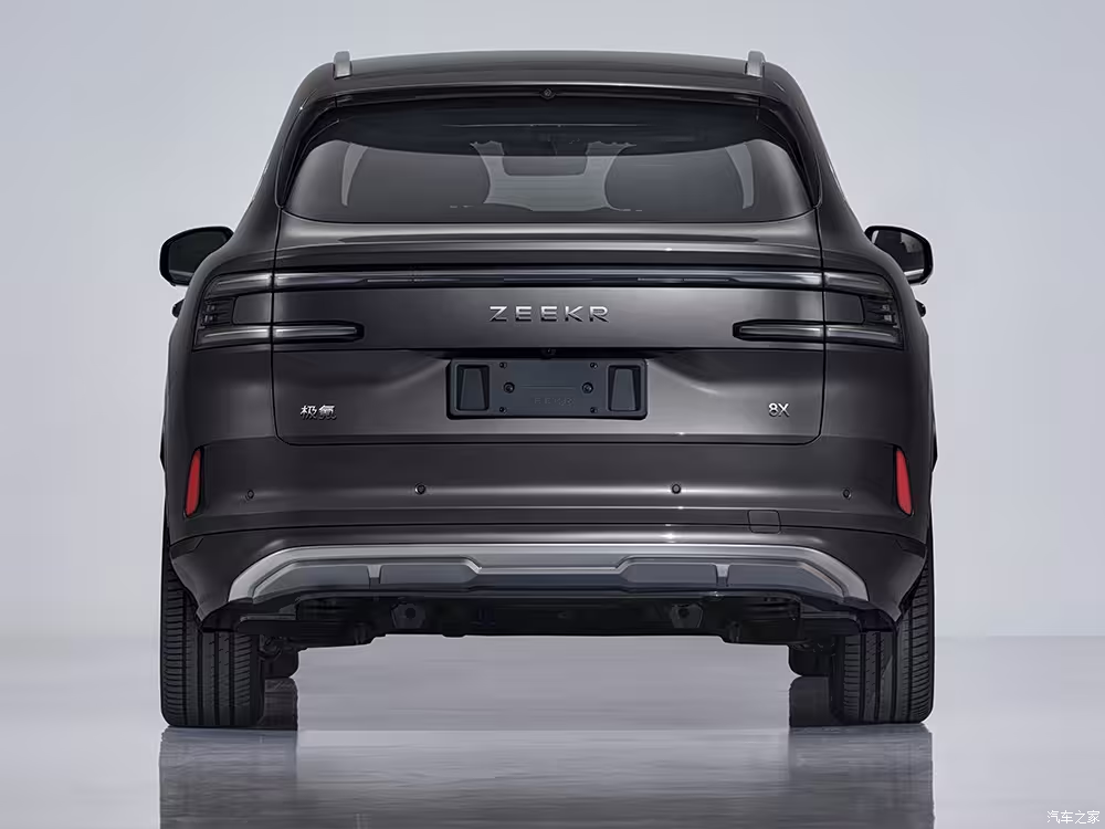 زيكر 8X تظهر بياناتها رسميًا: SUV عالية الأداء بثلاثة محركات وقوة إجمالية 1,380 حصان 5 شبكة السيارات الصينية – زيكر 8X تظهر بياناتها رسميًا: SUV عالية الأداء بثلاثة محركات وقوة إجمالية 1,380 حصان