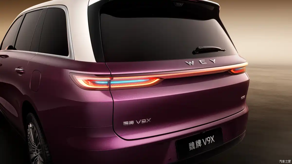 شبكة السيارات الصينية &ndash; وحش الطرق الوعرة القادم من جريت وول: تانك تلمّح لإطلاق SUV فاخرة جديدة كليًا تقود مرحلة 2026