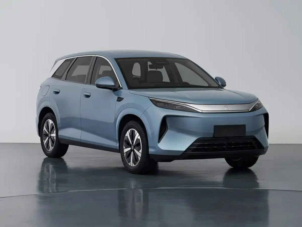 ظهور الجيل الجديد من BYD ATTO 3: منصة كهربائية خلفية جديدة ومحرك بقوة 326 حصان وأبعاد أكبر 1 ظهور الجيل الجديد من BYD ATTO 3: منصة كهربائية خلفية جديدة ومحرك بقوة 326 حصان وأبعاد أكبر