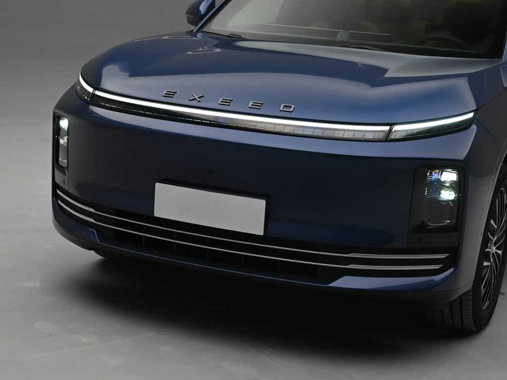 شبكة السيارات الصينية &ndash; شيري تقلب الطاولة: إكسيد EX7 الجديدة تنطلق بتقنيات فرامل ثورية وبطارية Rhino وخيار كهربائي وREEV يهدد كبار المنافسين