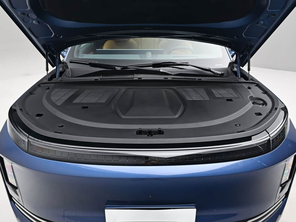 شبكة السيارات الصينية &ndash; شيري تقلب الطاولة: إكسيد EX7 الجديدة تنطلق بتقنيات فرامل ثورية وبطارية Rhino وخيار كهربائي وREEV يهدد كبار المنافسين