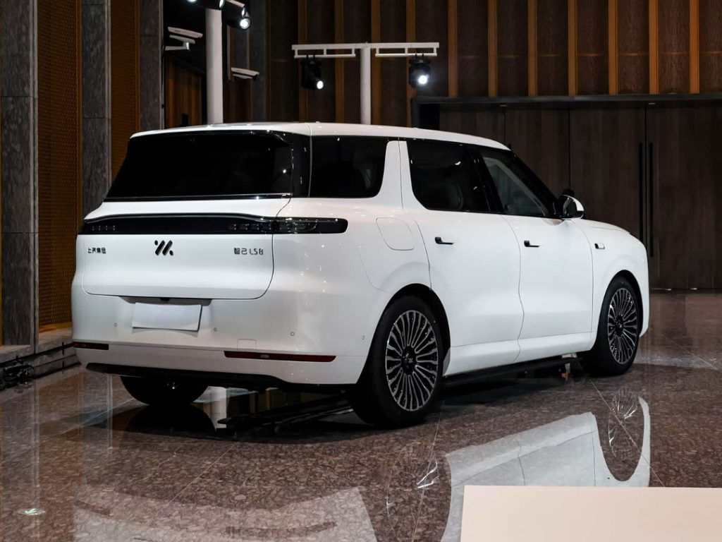 شبكة السيارات الصينية &ndash; قبل الإطلاق الرسمي… IM LS8 تكشف عن نفسها: SUV هجينة بمدى ممتد يصل إلى 430 كم كهربائي وتقنيات قيادة ذكية من الجيل الرابع