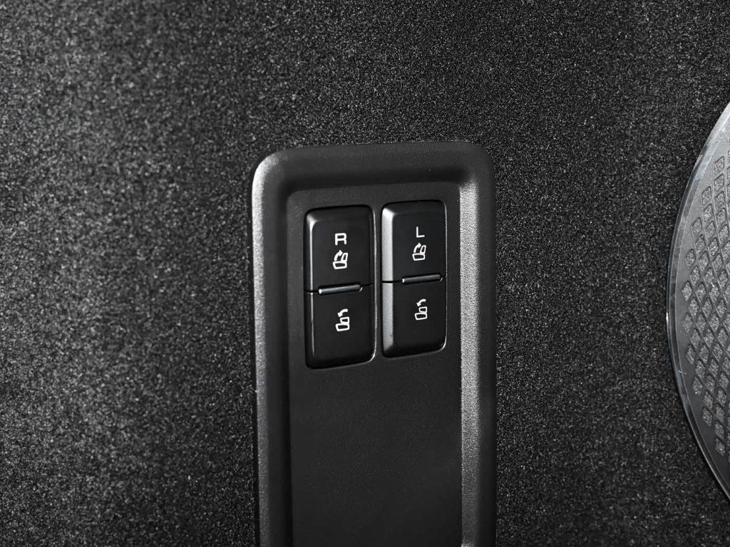 شبكة السيارات الصينية &ndash; تانك 700 موديل 2026: إطلاق رسمي بنظامي Hi4-Z وHi4-T مع 863 حصان “ثلاجة + شاشات + مقاعد فاخرة” وتقنيات تقود فئة الأوفرود لمستوى جديد