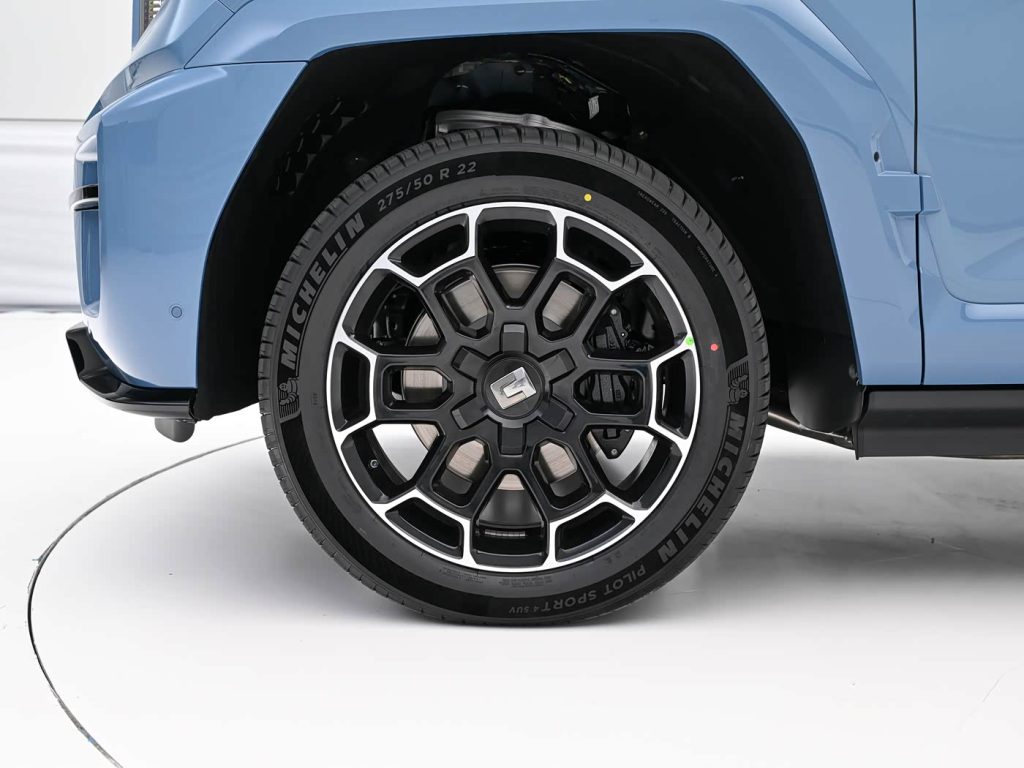 شبكة السيارات الصينية &ndash; تانك 700 الجديدة 2026 تعيد رسم معادلة الفخامة وقدرات الطرق الوعرة - فئتين Hi4-Z و Hi4-T بقوة تصل إلى 864 حصان وعزم 1195 نيوتن متر ومدى 1191 كم