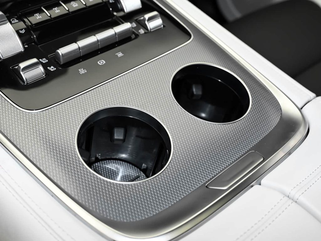 شبكة السيارات الصينية &ndash; تانك 700 الجديدة 2026 تعيد رسم معادلة الفخامة وقدرات الطرق الوعرة - فئتين Hi4-Z و Hi4-T بقوة تصل إلى 864 حصان وعزم 1195 نيوتن متر ومدى 1191 كم