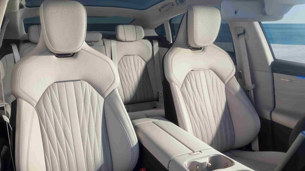 شاومي SU7 موديل 2026 تنطلق بتحديثات شاملة: سلامة أعلى وتجهيزات قياسية أقوى وشاسيه “التنين” ومدى يصل إلى 902 كم 39 شبكة السيارات الصينية – شاومي SU7 موديل 2026 تنطلق بتحديثات شاملة: سلامة أعلى وتجهيزات قياسية أقوى وشاسيه “التنين” ومدى يصل إلى 902 كم