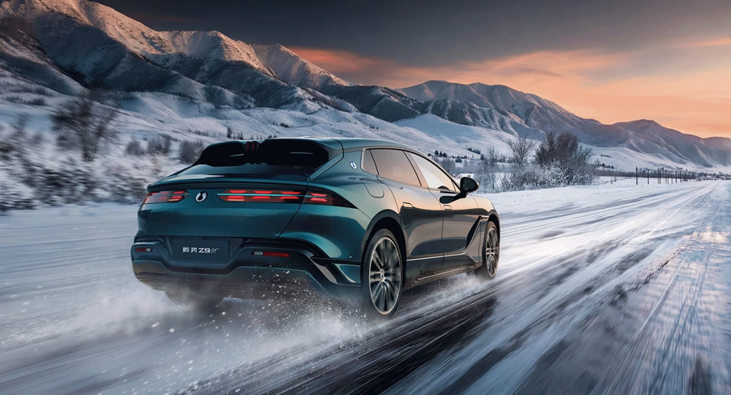 شبكة السيارات الصينية &ndash; دينزا Z9 GT الجديدة 2026 مدى قياسي يتجاوز 1000 كم وتقنيات متقدمة ببطارية Blade 2.0 وشحن Flash Charging