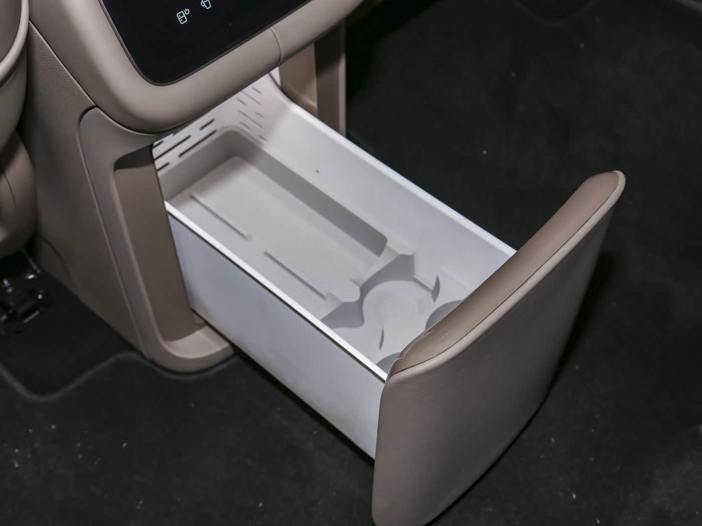 شبكة السيارات الصينية &ndash; IM LS8 2026 تنطلق رسميًا في الصين: السعر والمواصفات الكاملة ومدى يصل إلى 1605 كم مع شاسيه رقمي 3.0 وتقنيات قيادة متقدمة