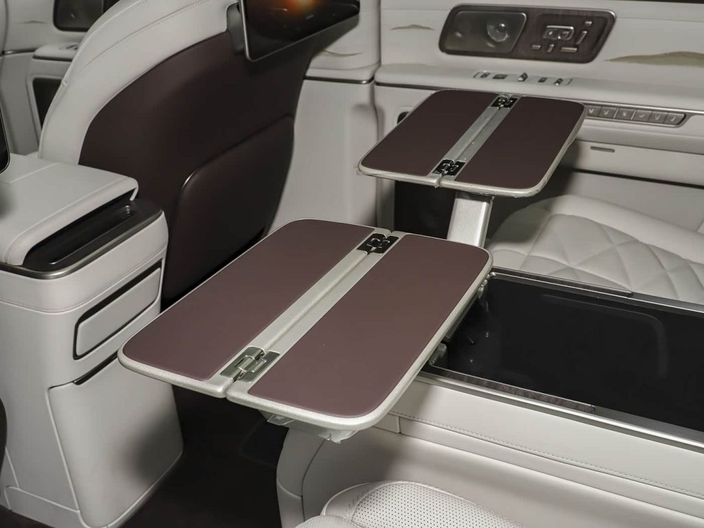 نيو ES9 : أكبر وأقوى SUV كهربائية فاخرة من NIO تعيد تعريف القمة… 697 حصان، بنية 900V، وذكاء يقود المنافسة ضد الألمان 60 شبكة السيارات الصينية – نيو ES9 : أكبر وأقوى SUV كهربائية فاخرة من NIO تعيد تعريف القمة… 697 حصان، بنية 900V، وذكاء يقود المنافسة ضد الألمان