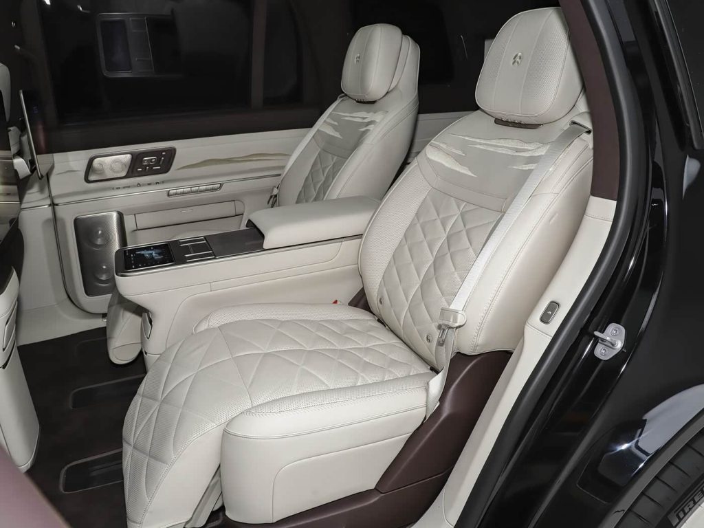 نيو ES9 : أكبر وأقوى SUV كهربائية فاخرة من NIO تعيد تعريف القمة… 697 حصان، بنية 900V، وذكاء يقود المنافسة ضد الألمان 68 شبكة السيارات الصينية – نيو ES9 : أكبر وأقوى SUV كهربائية فاخرة من NIO تعيد تعريف القمة… 697 حصان، بنية 900V، وذكاء يقود المنافسة ضد الألمان