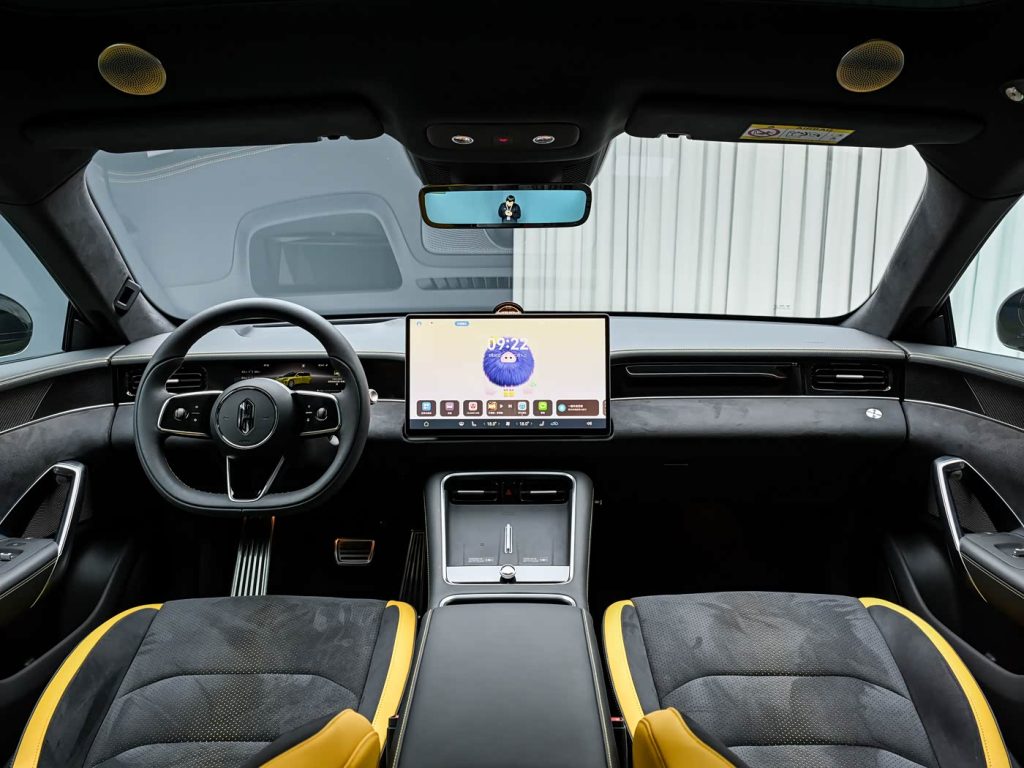 شبكة السيارات الصينية &ndash; Shangjie Z7 وZ7T تقترب من الإطلاق الرسمي: مدى يصل إلى 905 كم، تقنيات هواوي المتقدمة، وأداء رياضي صادم… هل نحن أمام أقوى سيدان كهربائية في فئتها؟