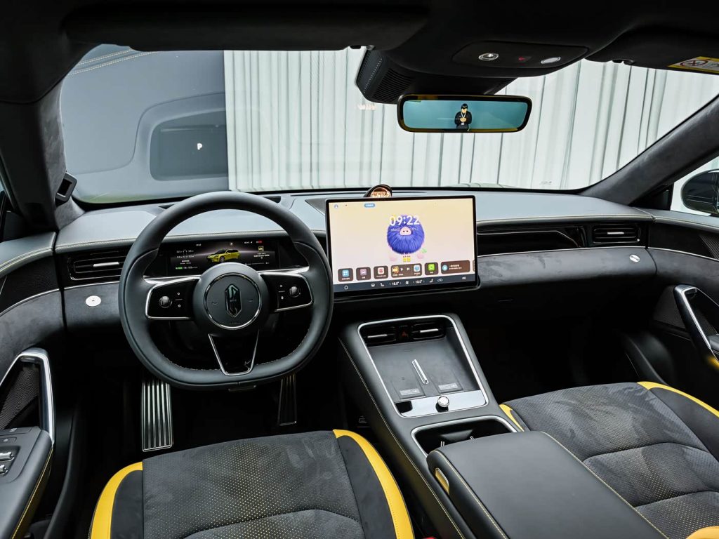 شبكة السيارات الصينية &ndash; Shangjie Z7 وZ7T تقترب من الإطلاق الرسمي: مدى يصل إلى 905 كم، تقنيات هواوي المتقدمة، وأداء رياضي صادم… هل نحن أمام أقوى سيدان كهربائية في فئتها؟