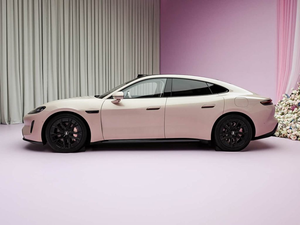 شبكة السيارات الصينية &ndash; Shangjie Z7 وZ7T تقترب من الإطلاق الرسمي: مدى يصل إلى 905 كم، تقنيات هواوي المتقدمة، وأداء رياضي صادم… هل نحن أمام أقوى سيدان كهربائية في فئتها؟