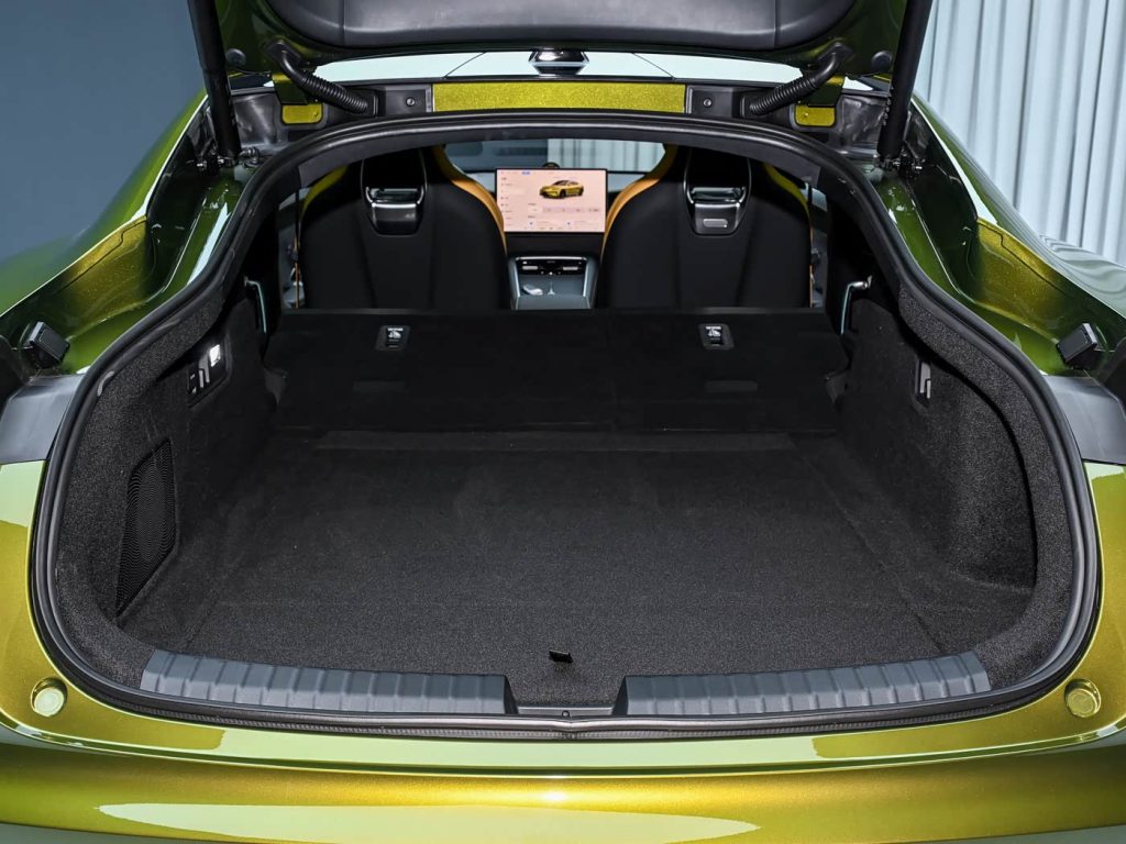 شبكة السيارات الصينية &ndash; Shangjie Z7 وZ7T تقترب من الإطلاق الرسمي: مدى يصل إلى 905 كم، تقنيات هواوي المتقدمة، وأداء رياضي صادم… هل نحن أمام أقوى سيدان كهربائية في فئتها؟