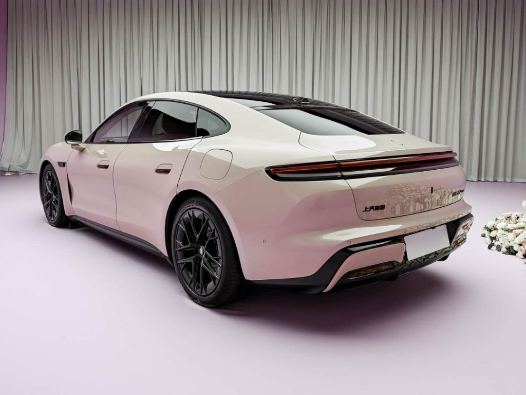 شبكة السيارات الصينية &ndash; Shangjie Z7 وZ7T تقترب من الإطلاق الرسمي: مدى يصل إلى 905 كم، تقنيات هواوي المتقدمة، وأداء رياضي صادم… هل نحن أمام أقوى سيدان كهربائية في فئتها؟