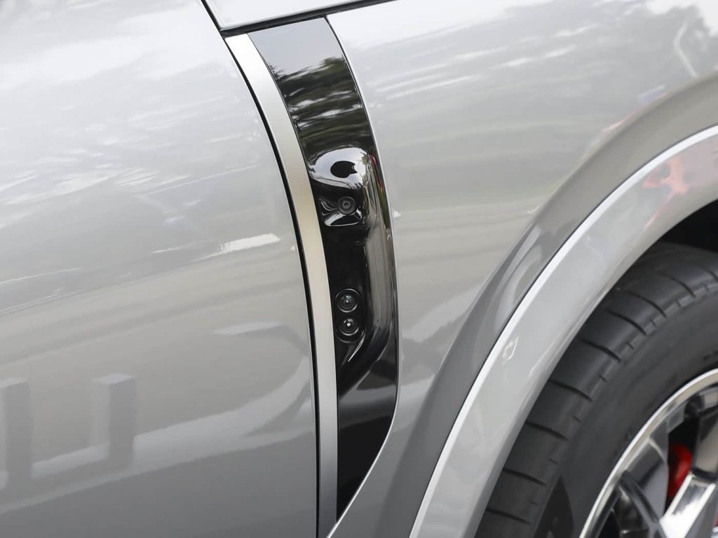 شبكة السيارات الصينية &ndash; فويا تايشان X8 الجديدة 2026: SUV كبيرة بخيارات كهربائية وPHEV ومنصة 800 فولت وأحدث نظام HarmonyOS من هواوي