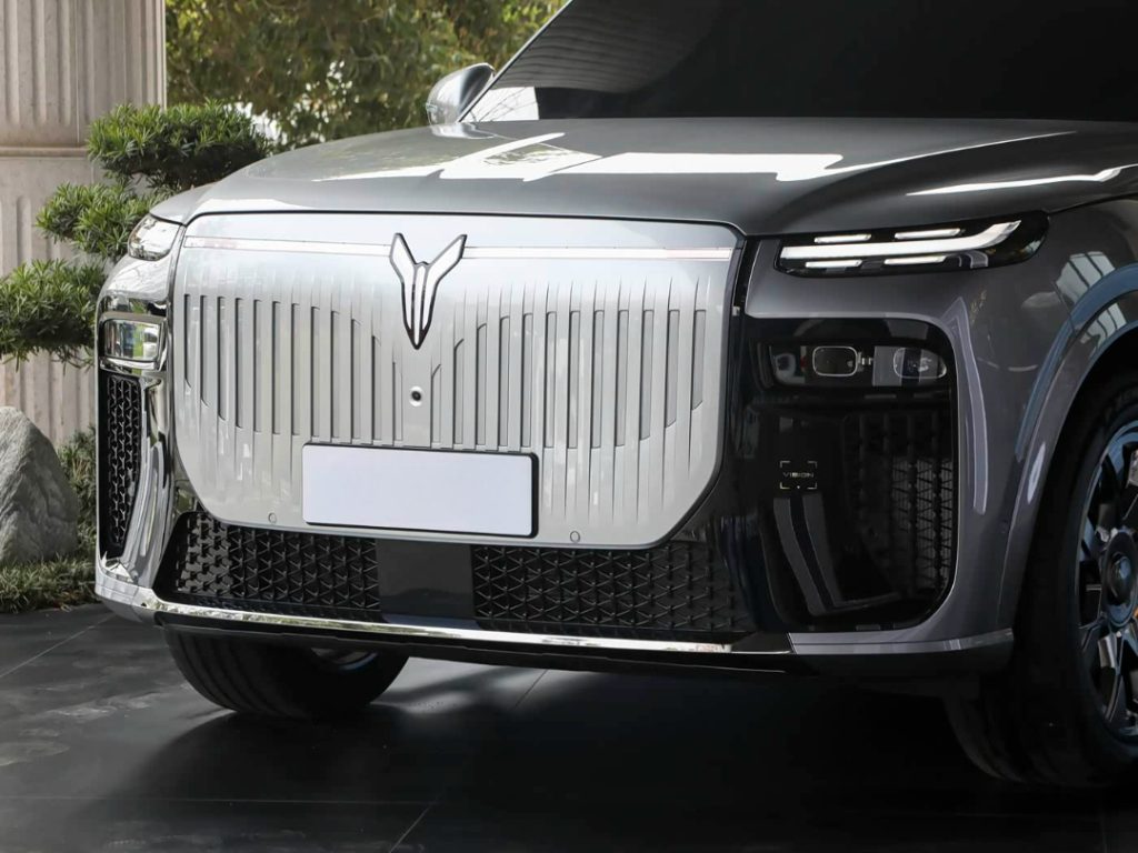 شبكة السيارات الصينية &ndash; فويا تايشان X8 الجديدة 2026: SUV كبيرة بخيارات كهربائية وPHEV ومنصة 800 فولت وأحدث نظام HarmonyOS من هواوي