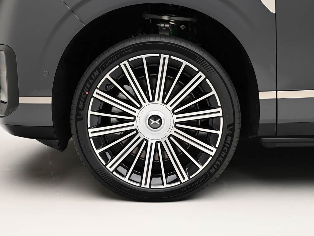 شبكة السيارات الصينية &ndash; Xpeng GX 2026 تبدأ الحجز المسبق وتستهدف فئة 50 ألف دولار: SUV بمدى يصل إلى 1585 كم، منصة 800V، وذكاء صناعي شامل تعيد تعريف فئة العائلات الفاخرة