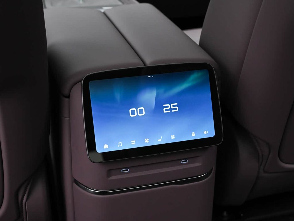 شبكة السيارات الصينية &ndash; Xpeng GX 2026 تبدأ الحجز المسبق وتستهدف فئة 50 ألف دولار: SUV بمدى يصل إلى 1585 كم، منصة 800V، وذكاء صناعي شامل تعيد تعريف فئة العائلات الفاخرة