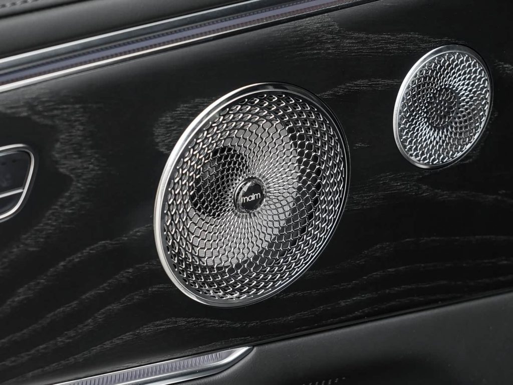 شبكة السيارات الصينية &ndash; زيكر 8X 2026: هجينة ببنية 900V تجمع بين أداء يصل إلى 1400 حصان ومدى كهربائي حتى 410 كم وشحن من 20% إلى 80% خلال 9 دقائق