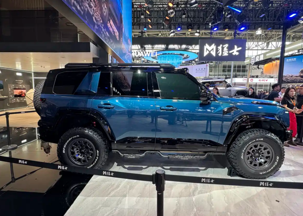 شبكة السيارات الصينية &ndash; دونغ فينغ تعلن خطة “النهضة الشرقية 2030” وتكشف أقوى سياراتها في معرض بكين 2026: فويا تايشان X8 بمدى 1700 كم وM-Hero 817 Ultimate تقود ثورة الأوفرود الذكي