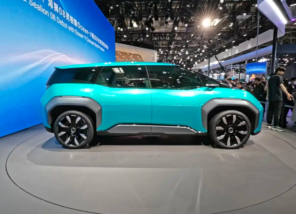 شبكة السيارات الصينية &ndash; بي واي دي BYD تهيمن على معرض بكين 2026: سيل 08 Seal 08 و Sea Lion 08 بمدى 900 كم وتقنيات 800V… وGreat Tang EV تنطلق من 129 ألف ريال