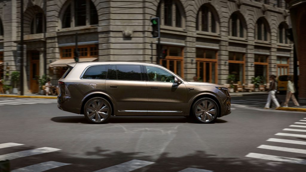 شبكة السيارات الصينية &ndash; لي أوتو L9 2026 الجديدة تنطلق رسميًا: أول SUV عائلية فاخرة في الصين بتعليق نشط 800V وشاسيه كامل بالتحكم الإلكتروني ومدى يتجاوز 1650 كم