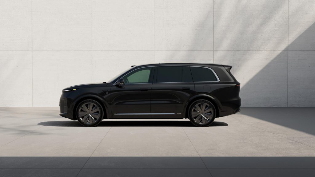 شبكة السيارات الصينية &ndash; لي أوتو L9 2026 الجديدة تنطلق رسميًا: أول SUV عائلية فاخرة في الصين بتعليق نشط 800V وشاسيه كامل بالتحكم الإلكتروني ومدى يتجاوز 1650 كم
